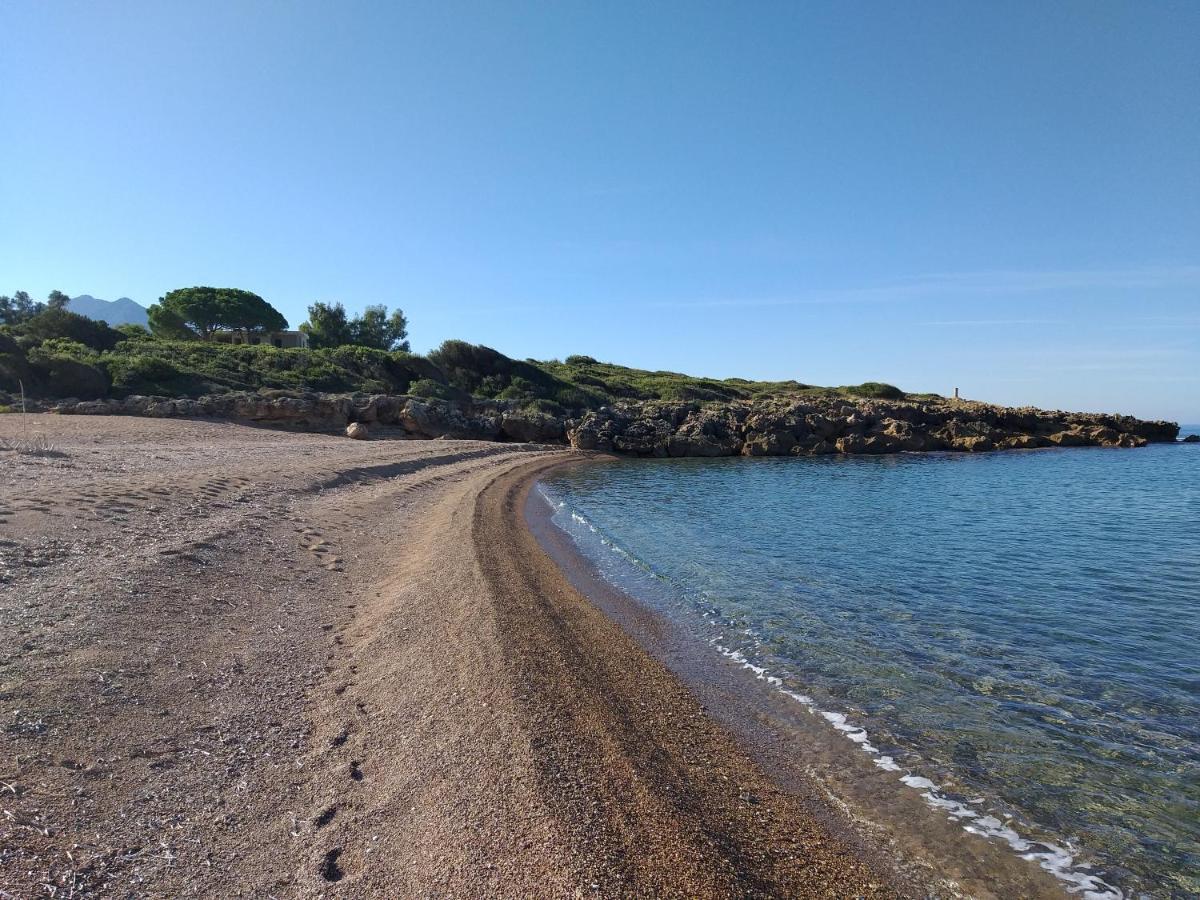 Tzanetos Seaside Villa Кипарисия Екстериор снимка
