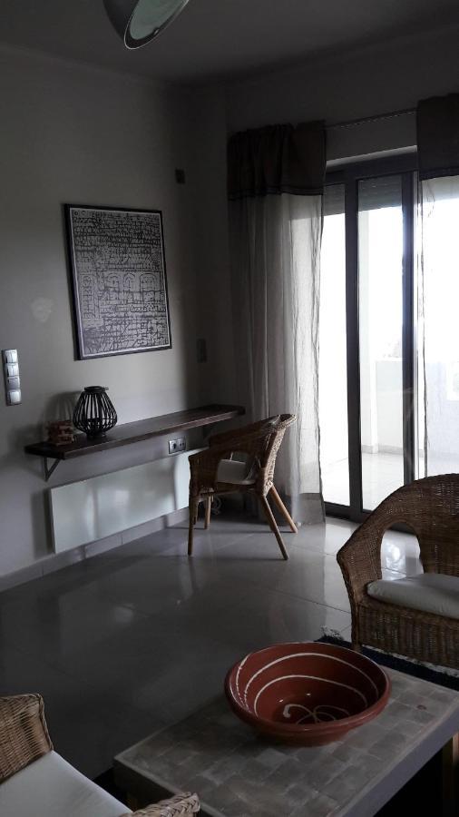 Tzanetos Seaside Villa Кипарисия Екстериор снимка