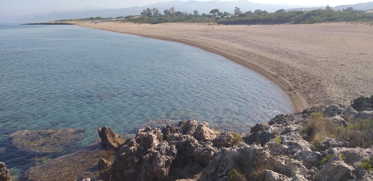 Tzanetos Seaside Villa Кипарисия Екстериор снимка